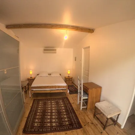 Proximite - Oustaou - Les Lecques